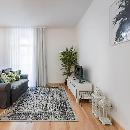 Lovelystay - 1br Flat W Ac And Balcony By Aliados