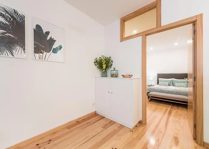 Lovelystay - 1br Flat W Ac And Balcony By Aliados Porto