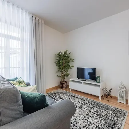 Lovelystay - 1br Flat W Ac And Balcony By Aliados *