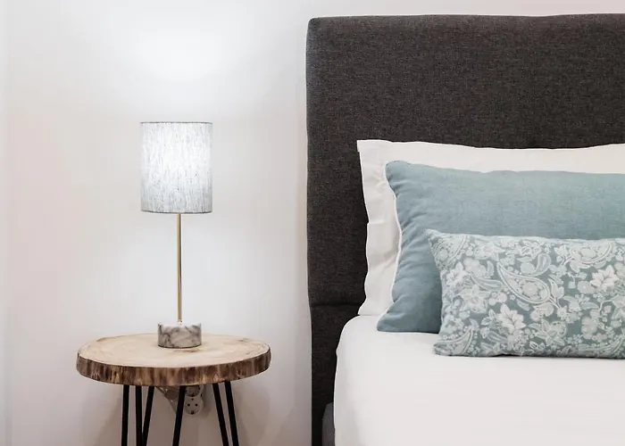 Lovelystay - 1br Flat W Ac And Balcony By Aliados Oporto